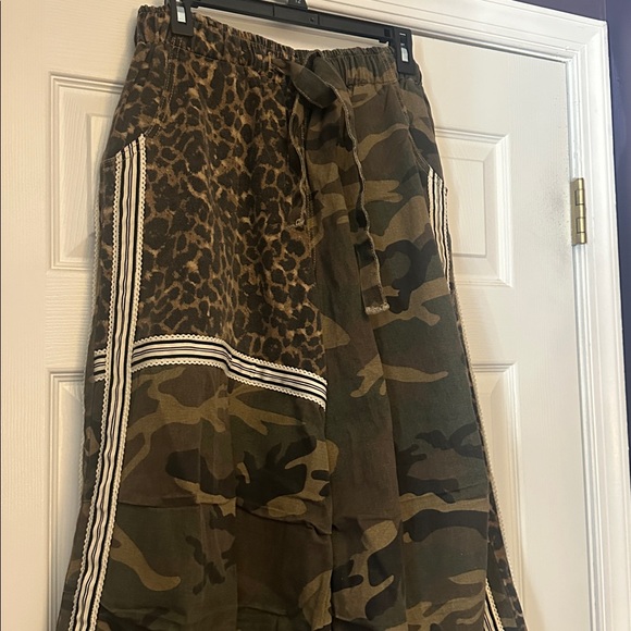 NWOT POL Camouflage and Leopard Print Pants - Picture 8 of 10